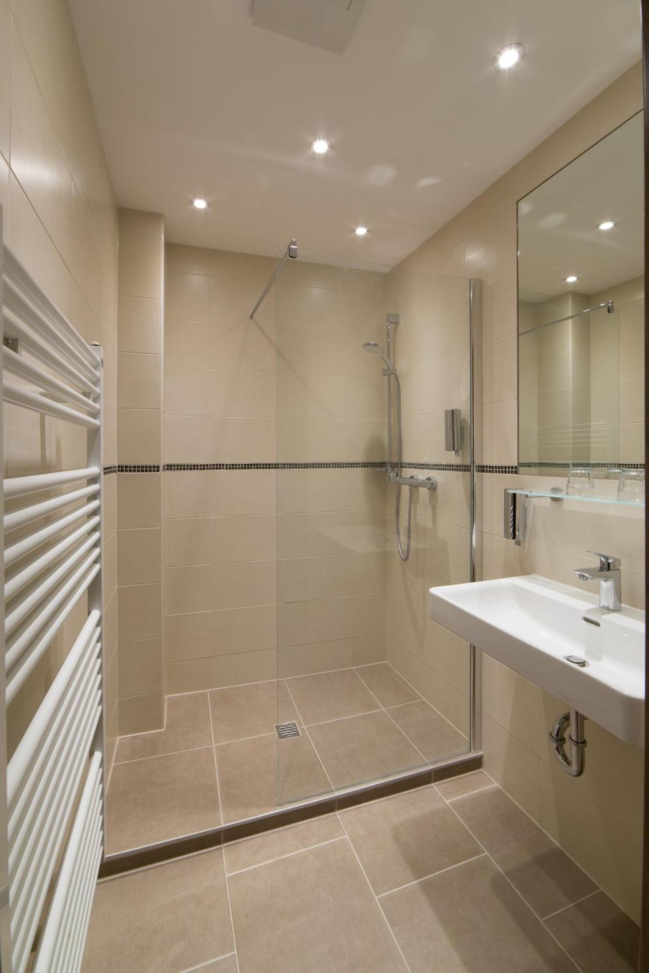 Hotel-Restaurant Schweinberger Stetten ห้อง รูปภาพ