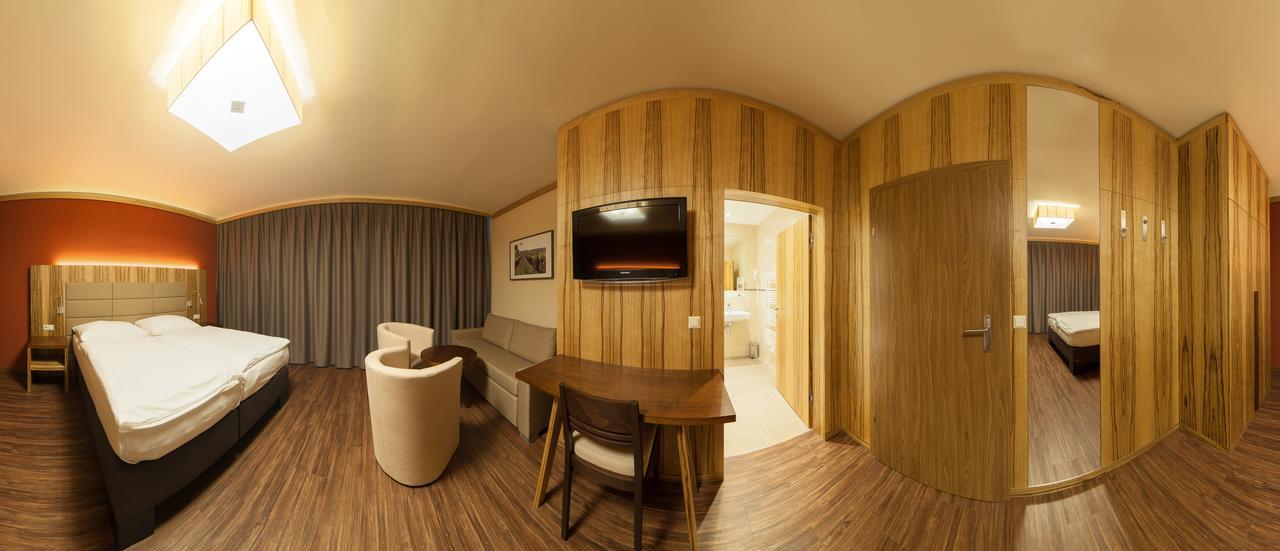 Hotel-Restaurant Schweinberger Stetten ภายนอก รูปภาพ